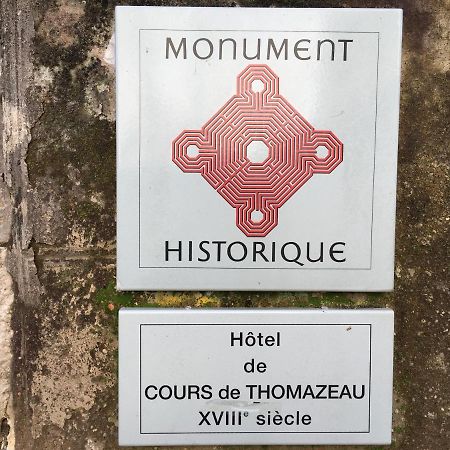 Cours De Thomazeau Panzió Castillonnès Kültér fotó